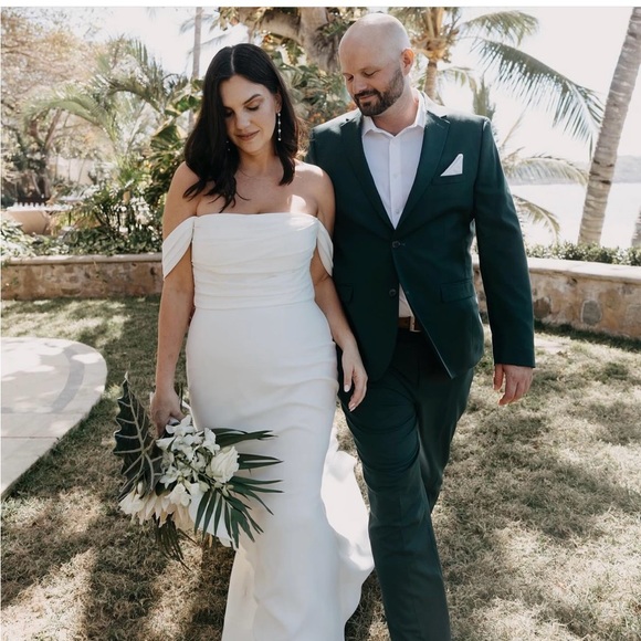 Meet your Posher, Kourtney - Picture 1 of 2